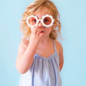 Kids Ivory Flower Sunglasses‎